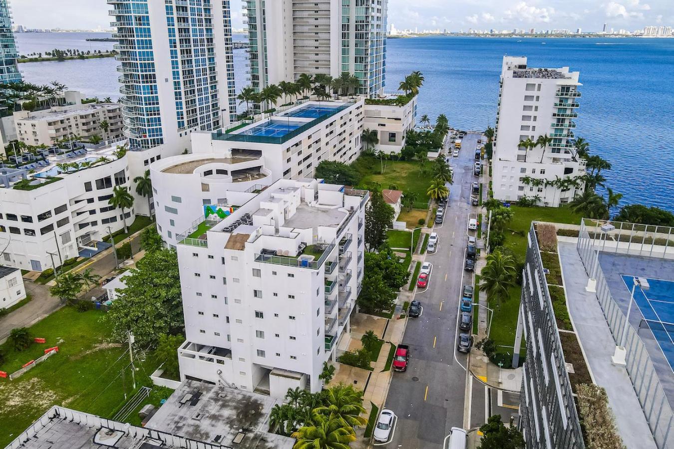 Subtle 2 Bed In Edgewater Downtown With Free Parking Apartment Miami Exterior photo